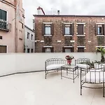 San Marco Terrace Διαμέρισμα *