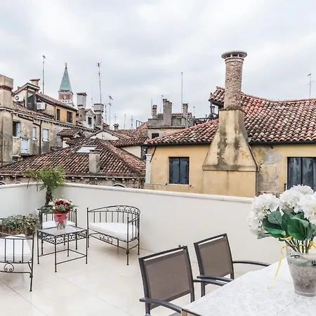 Lägenhet San Marco Terrace
