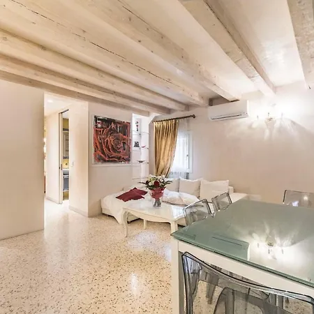 Lägenhet San Marco Terrace