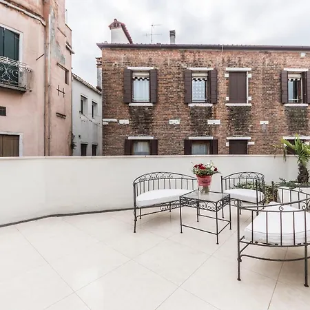 San Marco Terrace Apartment *